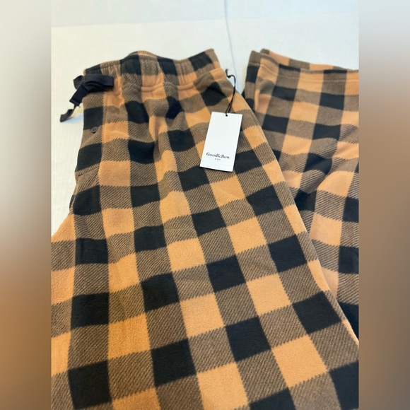 U.S Polo Men’s 3 Classic Fit Crews Neck Tee White & Pj pants Beige/Blk Large - Picture 6 of 9